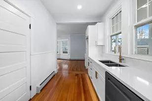 303 Maple St, New Bedford, MA 02740 - Photo 9