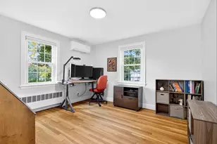 37 Pine St, Bedford, MA 01730 - Photo 7