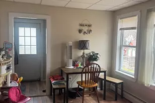 27 Pleasant St, Templeton, MA 01468 - Photo 9