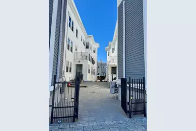 90 Winthrop Shore Drive #B, Winthrop, MA 02152 - Photo 9