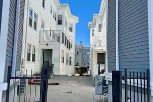 90 Winthrop Shore Dr, Winthrop, MA 02152 - Photo 9