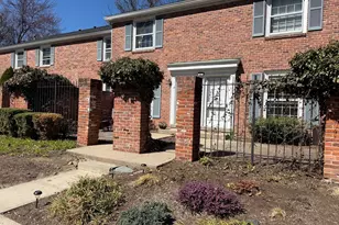 58 Williamsburg Dr, Springfield, MA 01108 - Photo 1