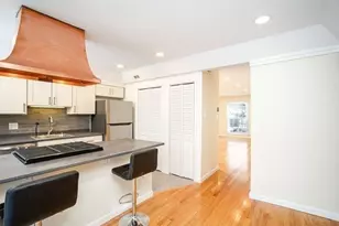 58 Williamsburg Dr, Springfield, MA 01108 - Photo 9