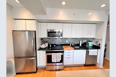 2 Earhart #706, Cambridge, MA 02141 - Photo 5