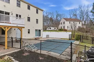 9 Knollwood Dr, Charlton, MA 01507 - Photo 5