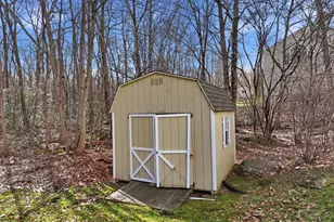 9 Knollwood Dr, Charlton, MA 01507 - Photo 7