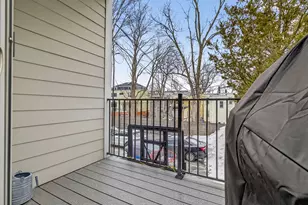 844 E 4th St, Boston, MA 02127 - Photo 13