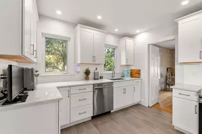 15 Preston Beach Rd, Marblehead, MA 01945 - Photo 11