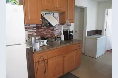 68-72 Mooreland St, Springfield, MA 01104 - Photo 5