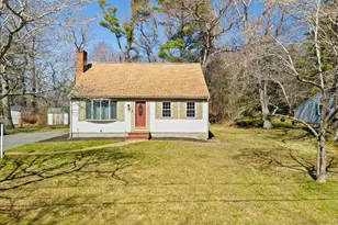 8 Susan Ln, Middleborough, MA 02346 - Photo 1