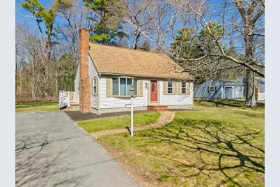 8 Susan Ln, Middleborough, MA 02346 - Photo 3