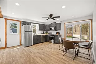 8 Susan Ln, Middleborough, MA 02346 - Photo 5