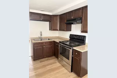 7 Morrill St #7, Nashua, NH 03064 - Photo 5