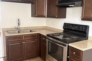 7 Morrill St, Nashua, NH 03064 - Photo 5