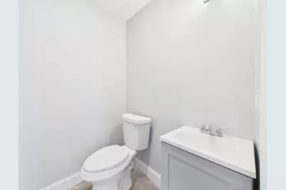 32 Shores St, Taunton, MA 02780 - Photo 15