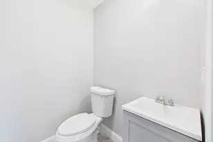 32 Shores St, Taunton, MA 02780 - Photo 15