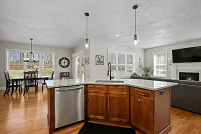 68 Princeton St, Holden, MA 01522 - Photo 3