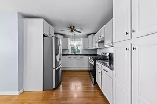 36 McClure Pl, Fall River, MA 02720 - Photo 7