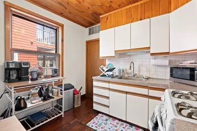 35 Eustis St, Cambridge, MA 02140 - Photo 11