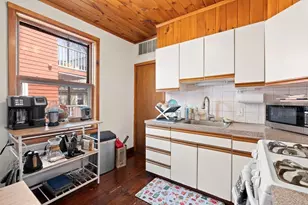 35 Eustis St, Cambridge, MA 02140 - Photo 11