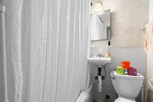 35 Eustis St, Cambridge, MA 02140 - Photo 33