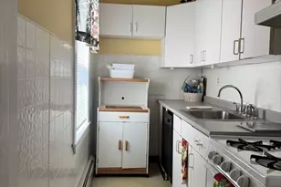 247 Dawson St, New Bedford, MA 02745 - Photo 9