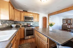 103 Chicago St, Fall River, MA 02721 - Photo 9