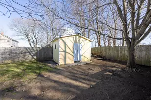 103 Chicago St, Fall River, MA 02721 - Photo 35