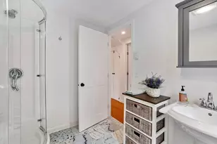 26 Sea Glen Rd, Oak Bluffs, MA 02557 - Photo 15