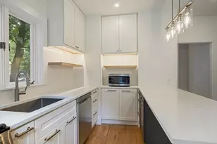 21 Bedford Ct, Concord, MA 01742 - Photo 5