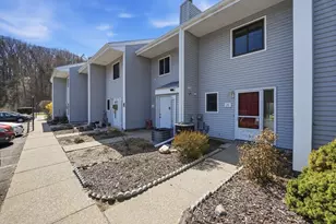 555 Russell Rd, Westfield, MA 01085 - Photo 3