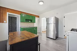 69 E Central, Worcester, MA 01605 - Photo 17