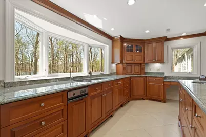 111 Hager St, Marlborough, MA 01752 - Photo 17