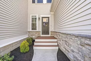 11 Winslow Ln, Grafton, MA 01536 - Photo 3