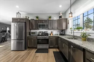 8 Tea Party Dr, Uxbridge, MA 01569 - Photo 5