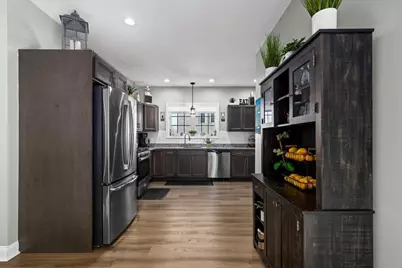 8 Tea Party Drive, Uxbridge, MA 01569 - Photo 3