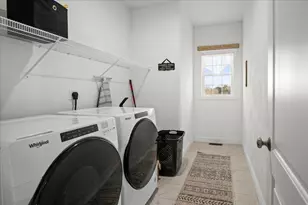 8 Tea Party Dr, Uxbridge, MA 01569 - Photo 27