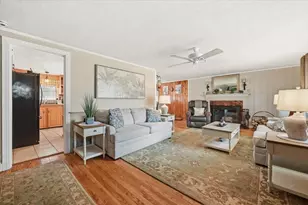 305 Plymouth St, Middleborough, MA 02346 - Photo 23