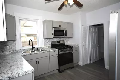 72 Hall St, Springfield, MA 01108 - Photo 7