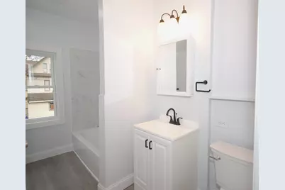 72 Hall St, Springfield, MA 01108 - Photo 31
