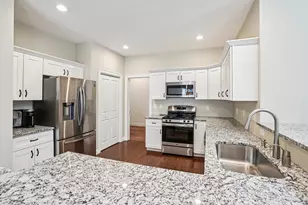 117 Rogerson Crossing, Uxbridge, MA 01569 - Photo 5