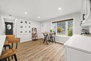 27 Hogg Memorial Dr, Whitman, MA 02382 - Photo 11