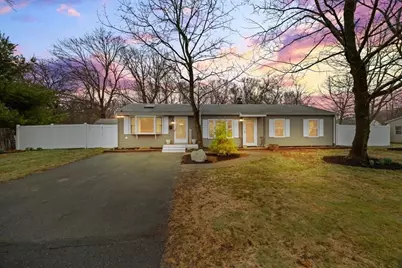 27 Hogg Memorial Dr, Whitman, MA 02382 - Photo 1