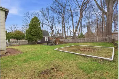 513 Maple St, Danvers, MA 01923 - Photo 27