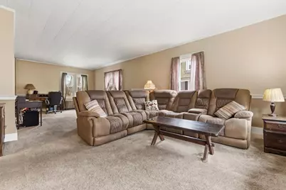 513 Maple St, Danvers, MA 01923 - Photo 9