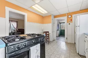 513 Maple St, Danvers, MA 01923 - Photo 15