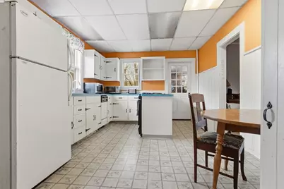 513 Maple St, Danvers, MA 01923 - Photo 11