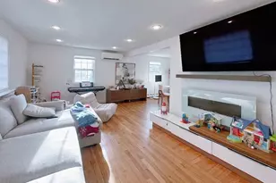 27 Rockville Ave, Lexington, MA 02421 - Photo 5