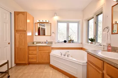11 Oak Bluff Rd, Bourne, MA 02562 - Photo 23