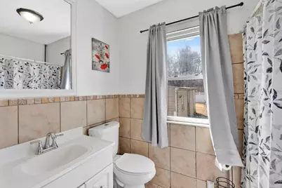 95 Clark St, Chicopee, MA 01013 - Photo 17